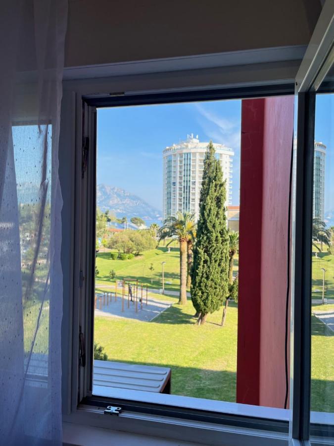Sunny Apartment Budva